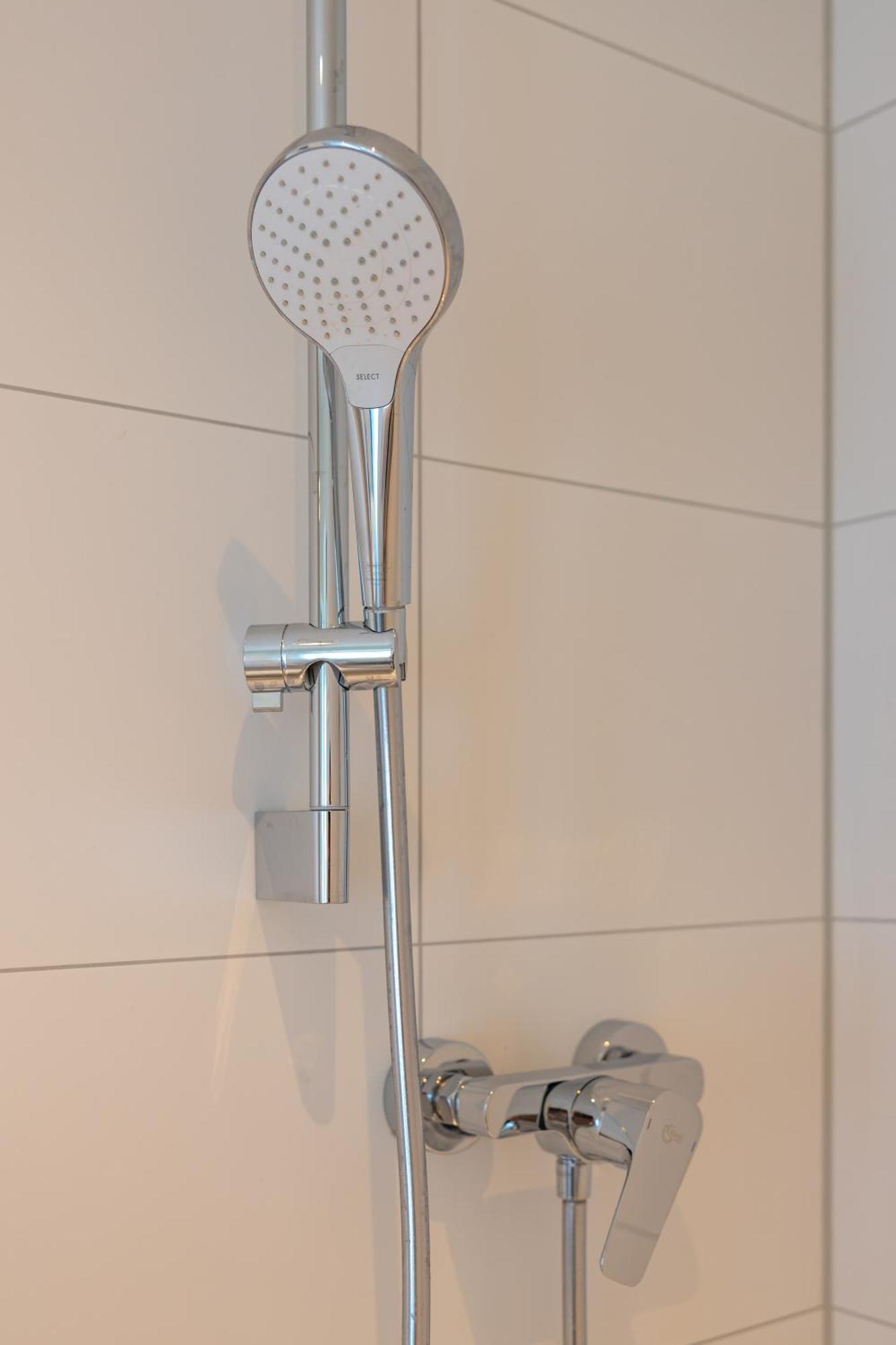 Sweethome - Maisonette Apartment, Parkplatz, Wifi, Naehe Zentrum Furstenfeldbruck Bagian luar foto