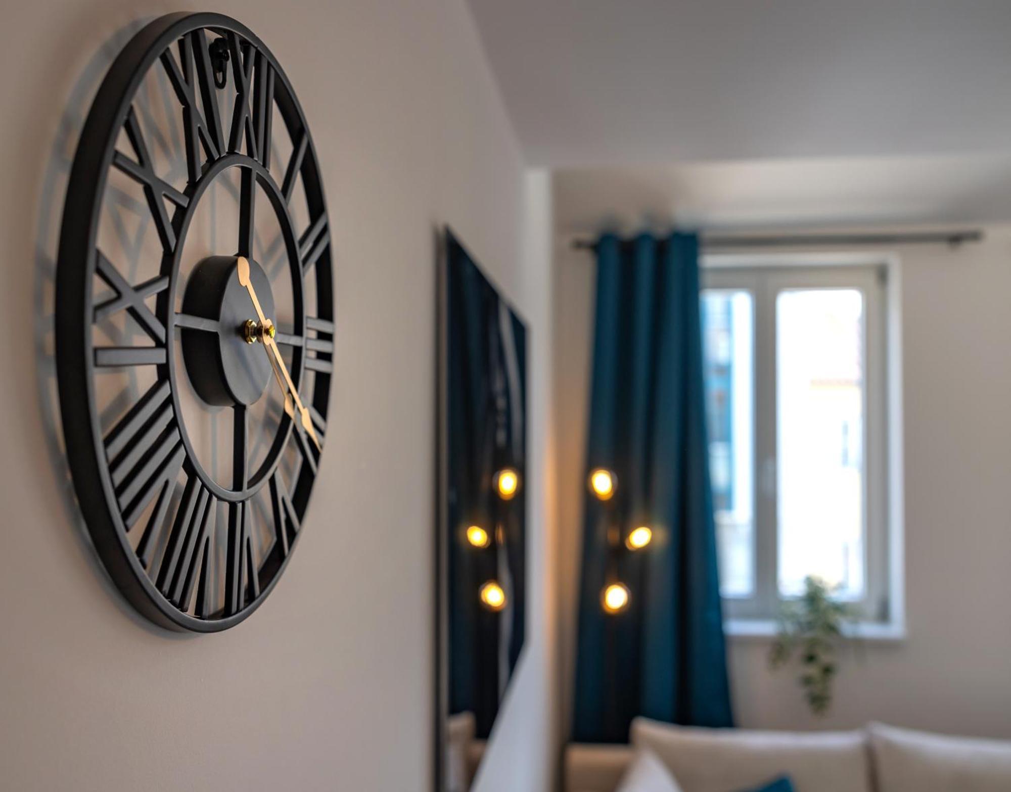 Sweethome - Maisonette Apartment, Parkplatz, Wifi, Naehe Zentrum Furstenfeldbruck Bagian luar foto