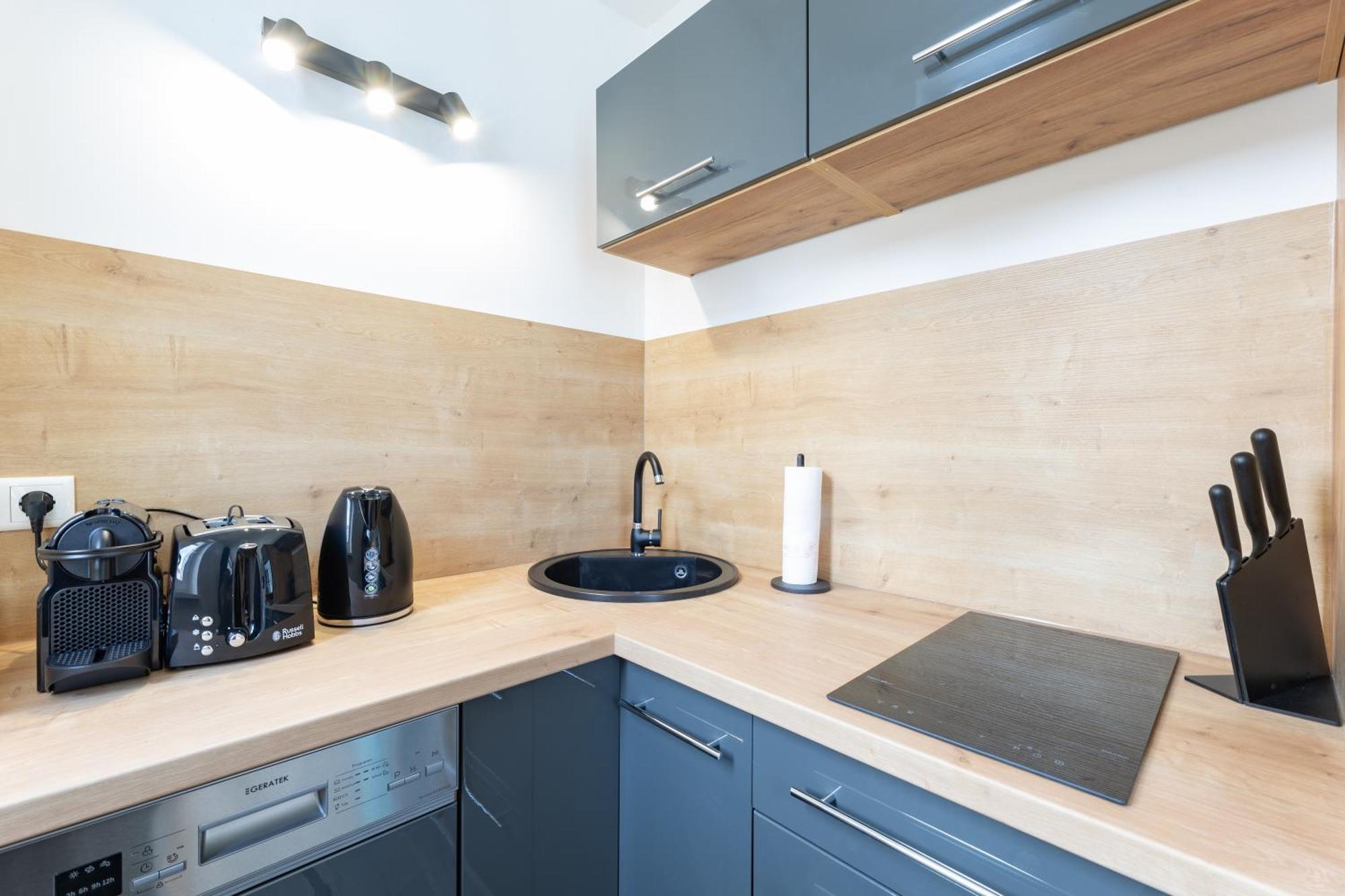 Sweethome - Maisonette Apartment, Parkplatz, Wifi, Naehe Zentrum Furstenfeldbruck Bagian luar foto