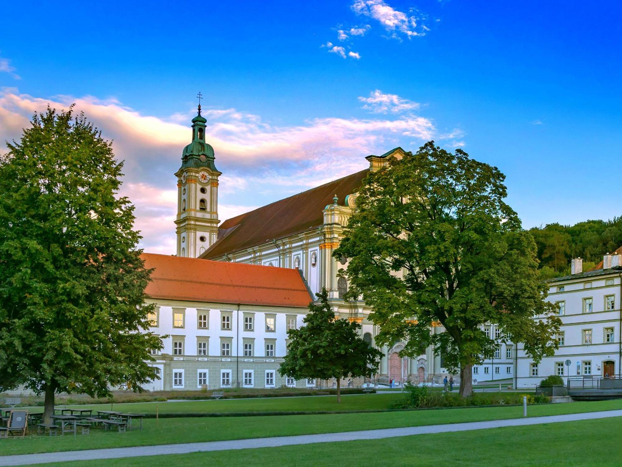 Sweethome - Maisonette Apartment, Parkplatz, Wifi, Naehe Zentrum Furstenfeldbruck Bagian luar foto